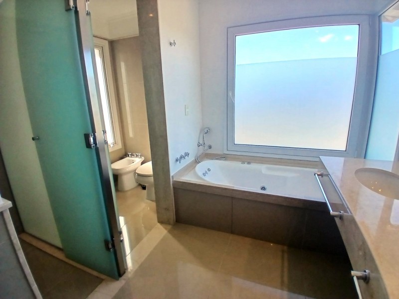 Espectacular Penthouse en primera línea al mar 